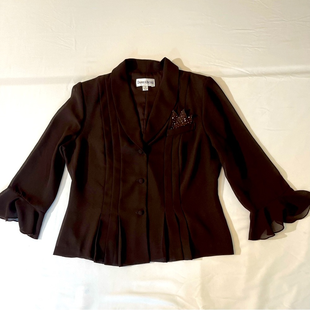 DANNY & NICOLE WOMENS TOP, Size 12 , brown , Nice Condition, Preowned
